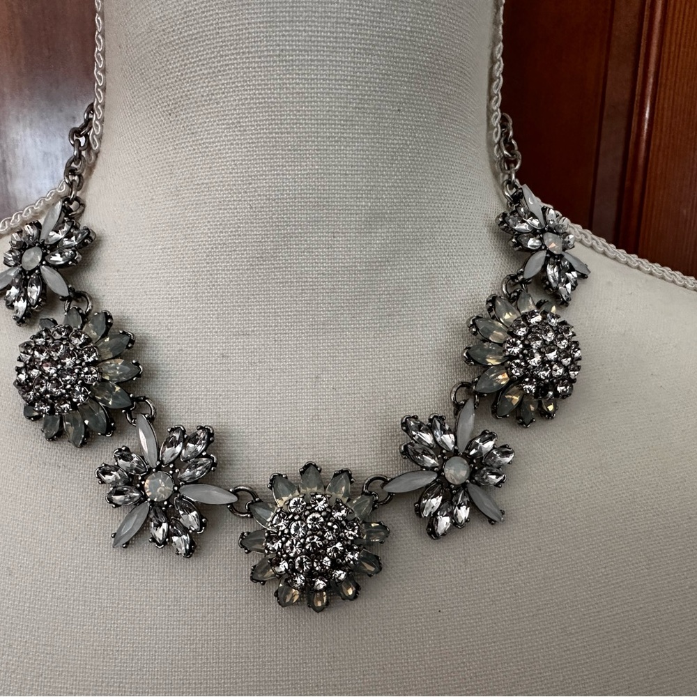 Lavish Premier Designs Necklace - 20762 - Picture 3 of 3